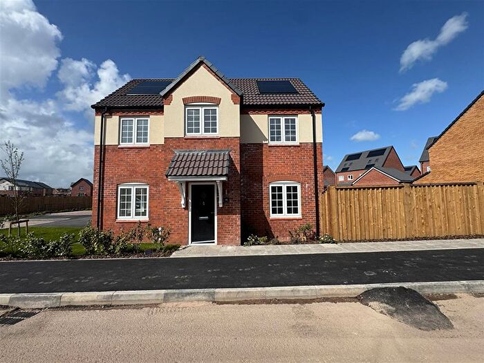 3 Bedroom End Terrace House To Rent In Deewalk, Stafford, ST17