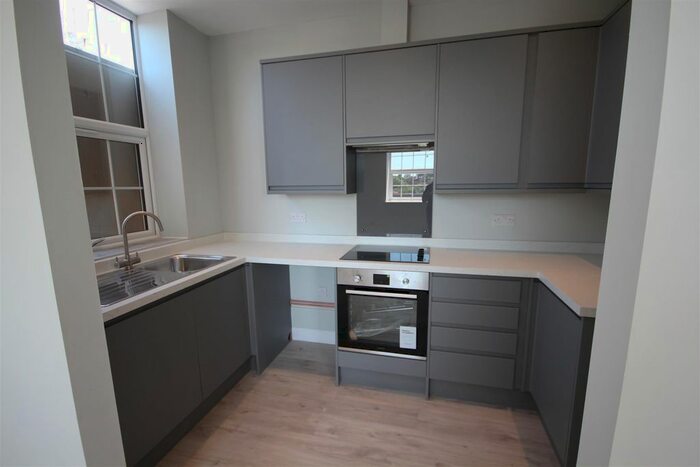 1 Bedroom Flat To Rent In High Street, Uckfield TN22