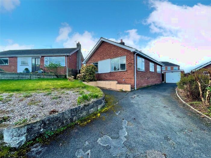 2 Bedroom Bungalow For Sale In Hunters Hill, Weaverham, Northwich, Cheshire, CW8
