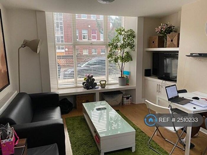 3 Bedroom Flat To Rent In Geneva Road, Liverpool, L6