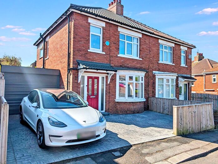 3 Bedroom Semi-Detached House For Sale In Hawthorn Avenue, Billingham, TS23