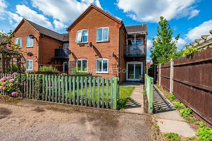 2 Bedroom Flat To Rent In Paxton Court, St Neots, PE19