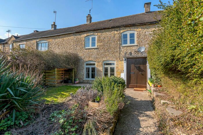 2 Bedroom Cottage To Rent In Keble Road, France Lynch, Stroud, GL6