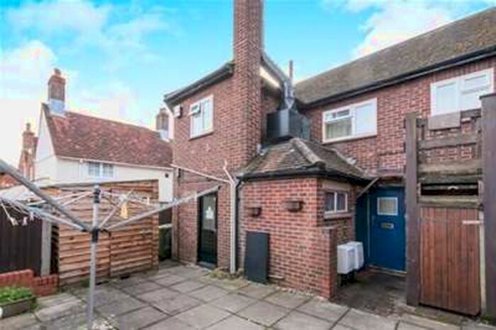1 Bedroom Flat To Rent In Bentley, Farnham, GU10