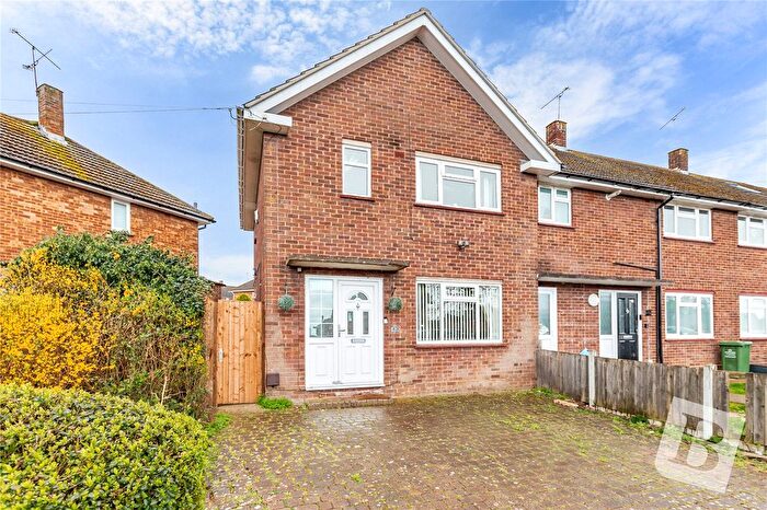 2 Bedroom End Terrace House For Sale In Wainwright Avenue, Hutton, Brentwood, Essex, CM13