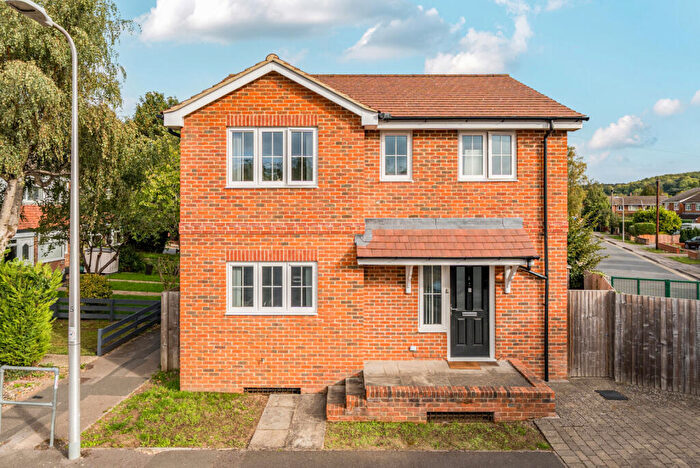 3 Bedroom Detached House To Rent In Waterside Drive, Purley On Thames, Reading, RG8