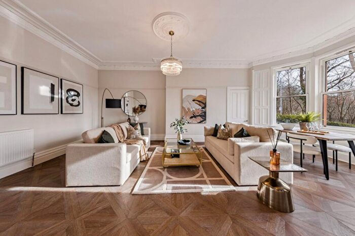 2 Bedroom Apartment For Sale In Garrioch Drive, North Kelvinside, Glasgow, G20