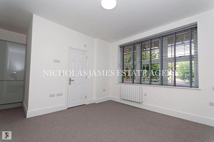 Flat To Rent In St, Johns Avenue, Friern Barnet, London, N11