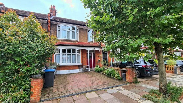 1 Bedroom Flat To Rent In Oakfield Road, Southgate, N14