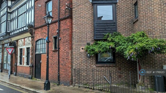 3 Bedroom End Of Terrace House To Rent In Castle Road, Southsea, PO5