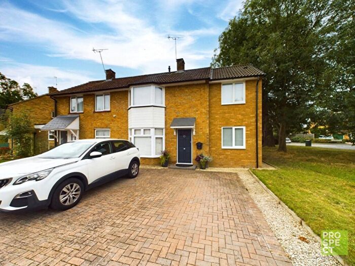 3 Bedroom Semi-Detached House To Rent In Bullbrook Drive, Bracknell, Berkshire, RG12