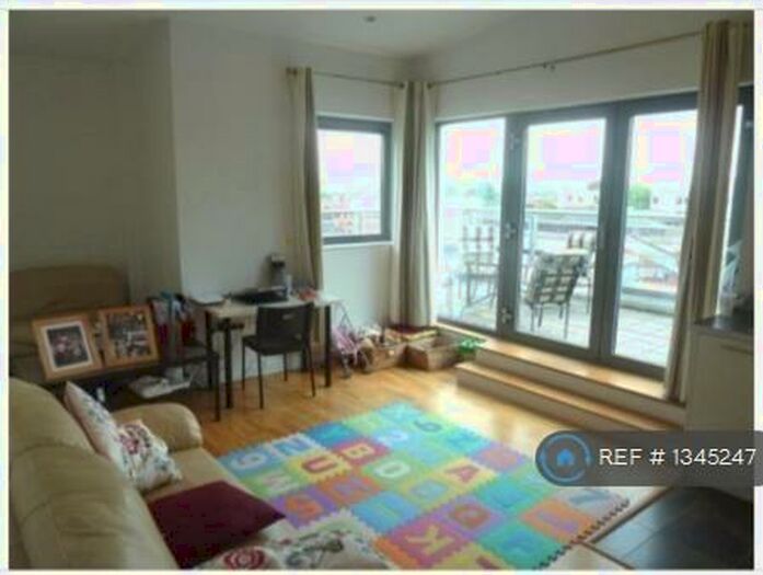 2 Bedroom Flat To Rent In Kings Quarter Apartments, Stokes Croft, Bristol, BS2