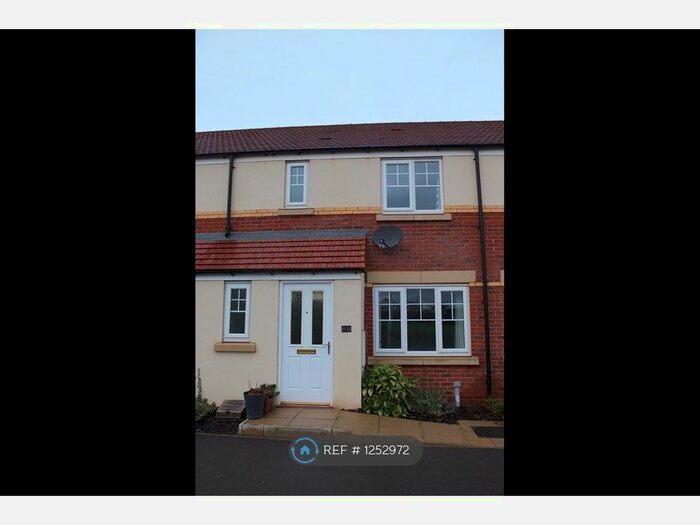 3 Bedroom Terraced House To Rent In Ffordd Dewi, Oakenholt, Flint CH6