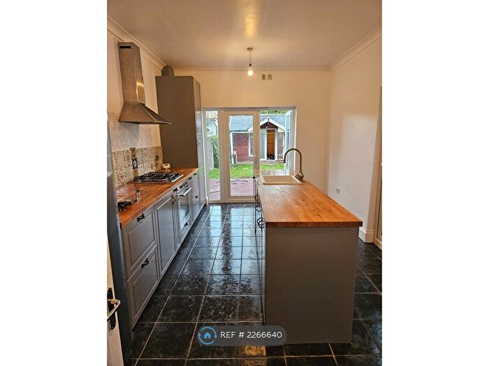 3 Bedroom Semi-Detached House To Rent In St. Anns Road, Southend-On-Sea, SS2