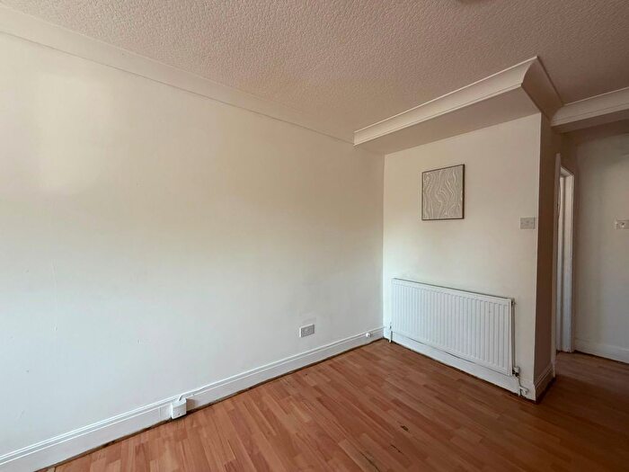 Studio To Rent In Myddleton Road, London, N22