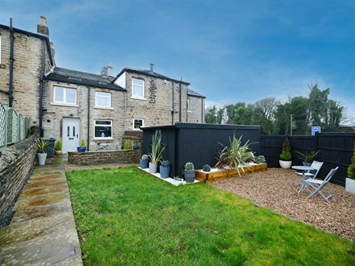 3 Bedroom Terraced House For Sale In Ladyhouse Lane, Berry Brow, Huddersfield, HD4