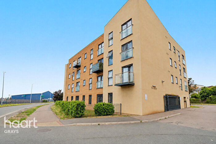 2 Bedroom Flat For Sale In The Quays, Tilbury, RM18