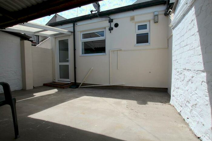 1 Bedroom Apartment To Rent In Whitchurch Road, Heath, Cardiff, CF14