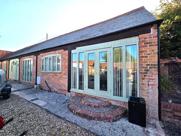 2 Bedroom Barn Conversion To Rent In Main Street, Milton, Newark, NG22