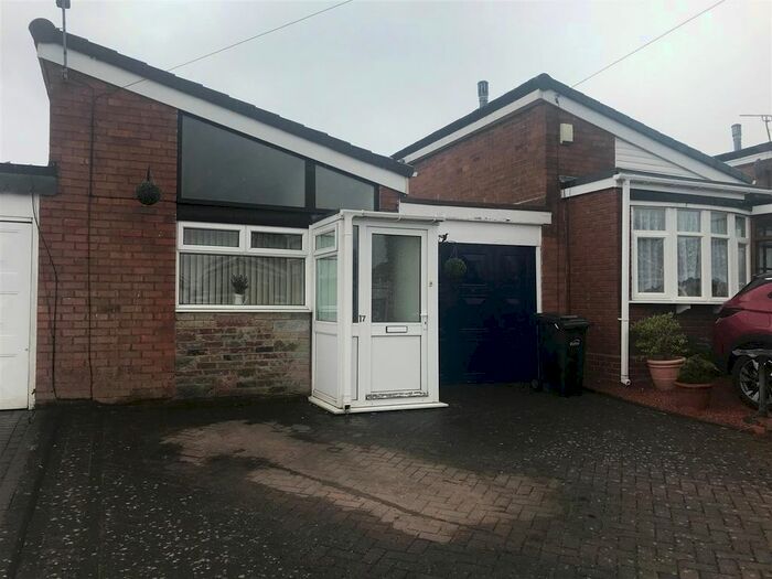 2 Bedroom Bungalow To Rent In Lerryn Close, Kingswinford, DY6