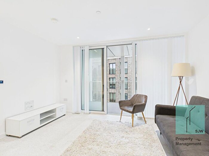 2 Bedroom Apartment To Rent In Cendal Crescent, Bouchon Point, E1