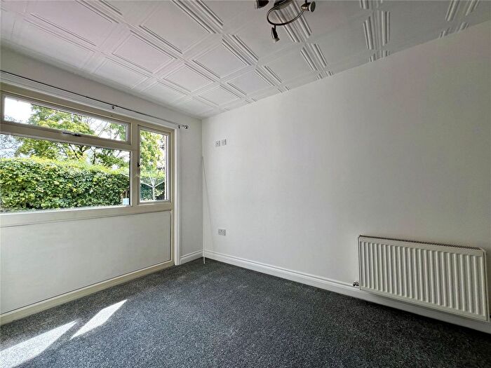 2 Bedroom Bungalow For Sale In Spout Way, Malinslee, Telford, Shropshire, TF3