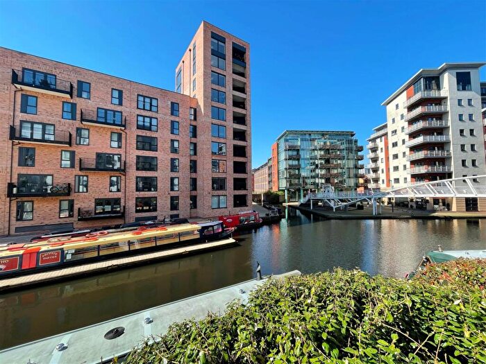 2 Bedroom Apartment To Rent In Liberty Place, - Sheepcote Street, Birmingham, B16