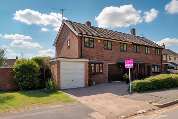 3 Bedroom Semi Detached House For Sale In Little Spenders, Basildon, Essex, SS14