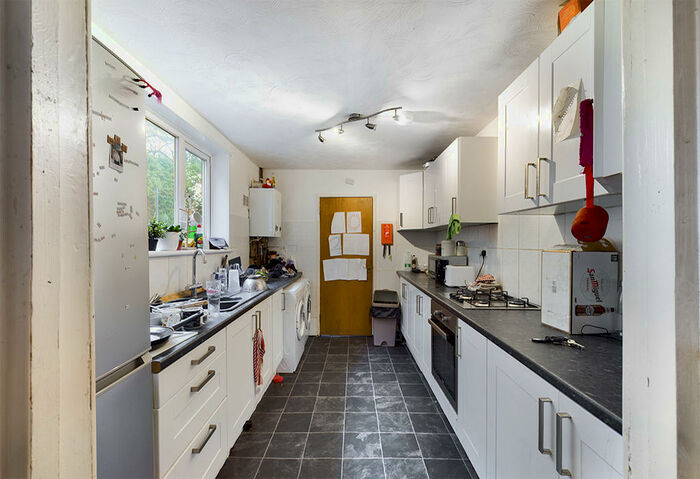 4 Bedroom Terraced House To Rent In Brickfield Road, Southampton, Hampshire, SO17