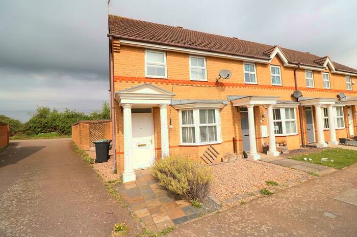 3 Bedroom Semi-Detached House To Rent In Celandine Close, Rushden, Ogj, NN10