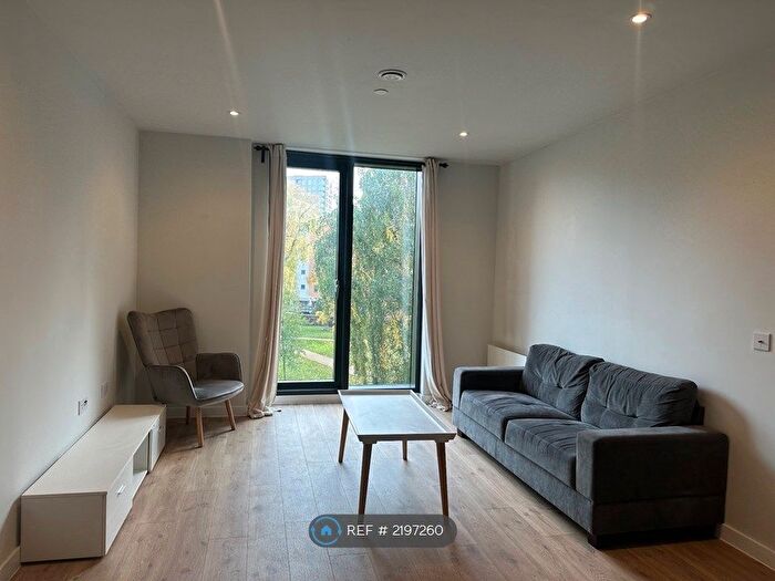 2 Bedroom Flat To Rent In The Gate, Manchester, M4