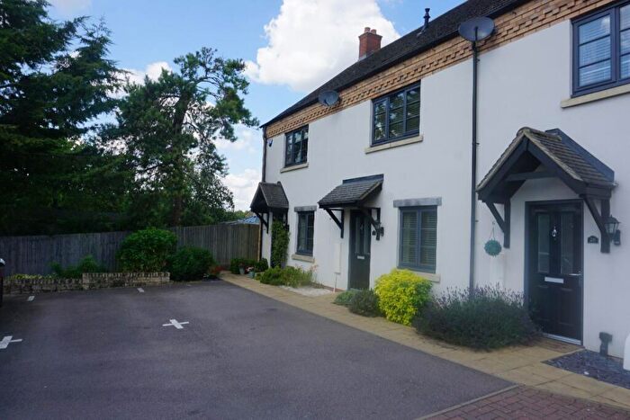 3 Bedroom Terraced House To Rent In Bosgate Close, Bozeat, NN29