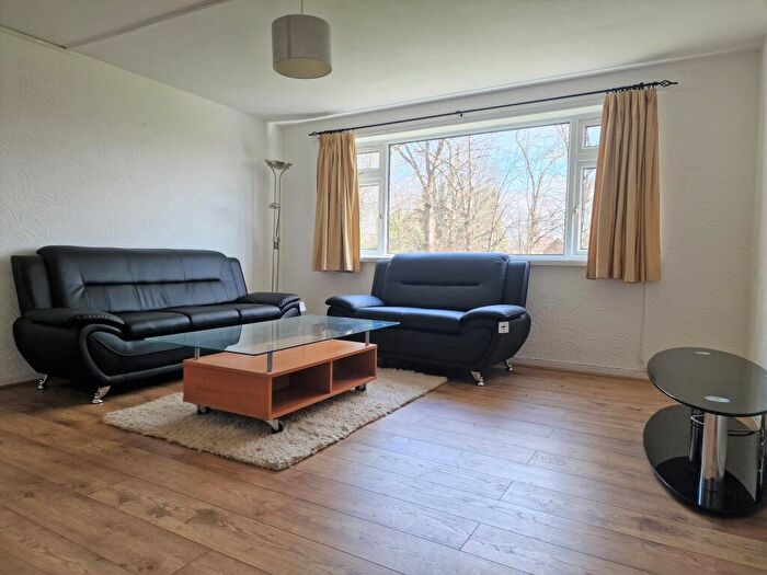 2 Bedroom Flat To Rent In Park Avenue, Hockley, Birmingham, B18