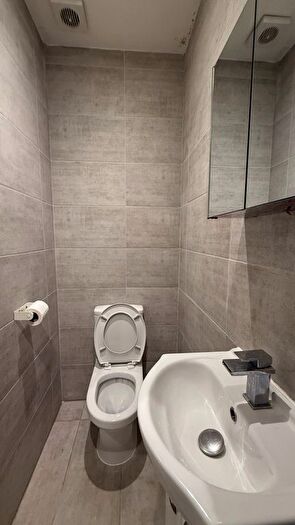 5 Bedroom Semi-Detached House To Rent In Lansdowne Road, Ilford Essex, IG3