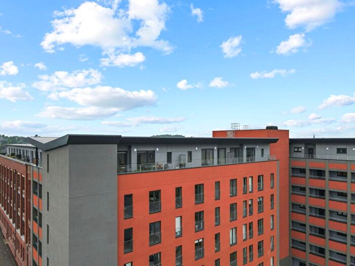 2 Bedroom Apartment For Sale In Flat / Inverlair Avenue, G43