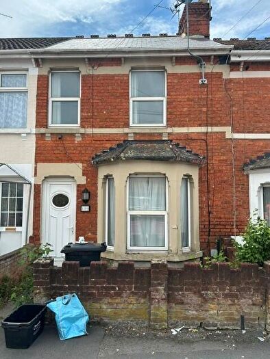 2 Bedroom Terraced House To Rent In Ferndale Road, Swindon, SN2