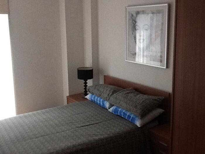 2 Bedroom Apartment To Rent In Taylorson Street South, M5