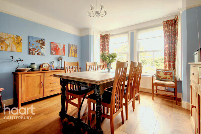 4 Bedroom Detached House For Sale In Wootton Lane, Canterbury, CT4