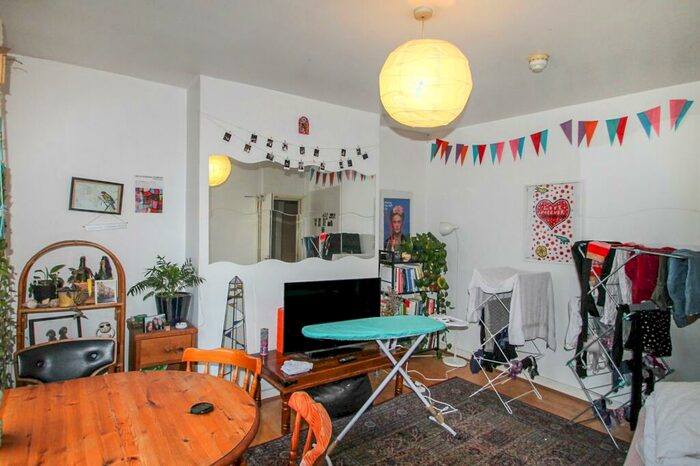 4 Bedroom Flat To Rent In Caledonian Road, Islington, N1