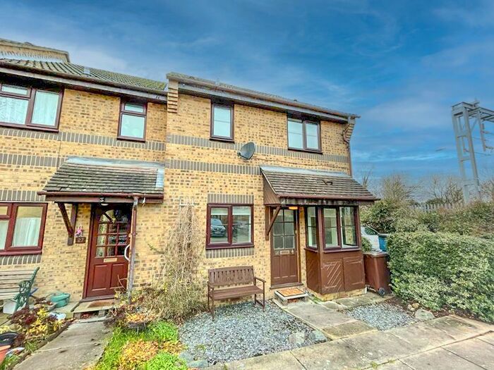 1 Bedroom End Of Terrace House To Rent In Holden Close, Hertford, SG13