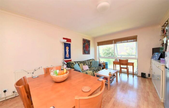 1 Bedroom Duplex To Rent In Fortis Green, East Finchley, N2