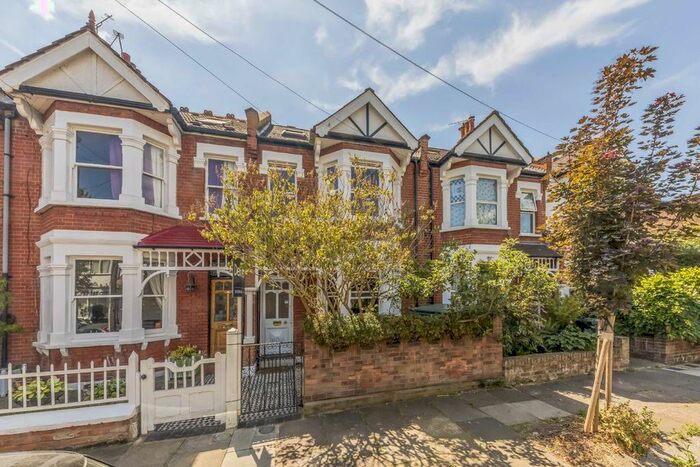 4 Bedroom Property To Rent In Bayham Road, London, W4