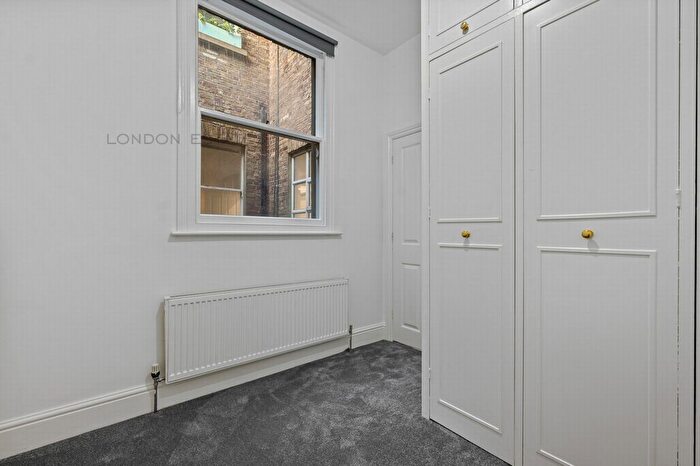 2 Bedroom Flat To Rent In Blythe Road, West Kensington, W14