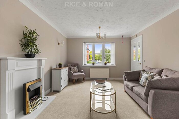 2 Bedroom Retirement Property For Sale In Blake Court, Winchmore Hill, N21