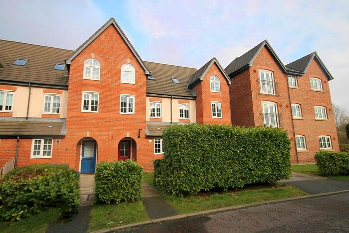 3 Bedroom Town House To Rent In Lytham Close, Great Sankey, Warrington, WA5