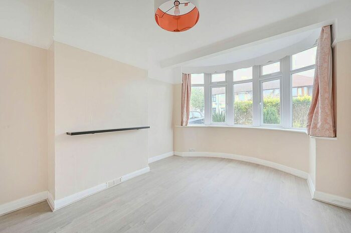 3 Bedroom Property To Rent In David Avenue, Ealing, Greenford, UB6