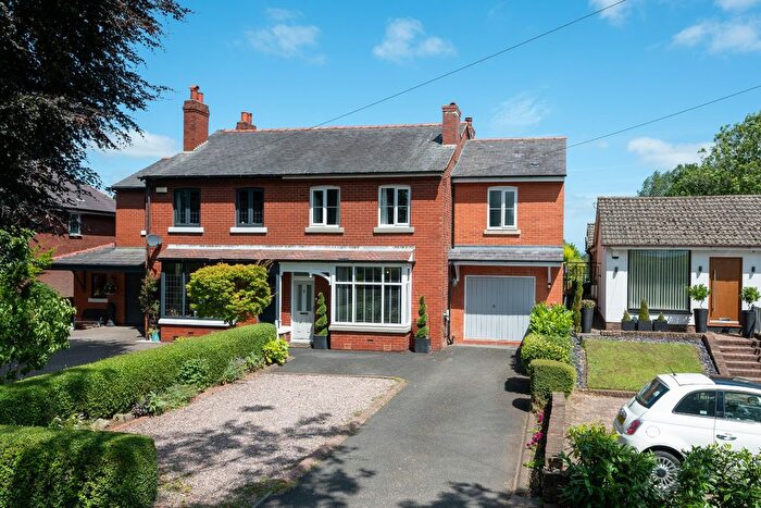4 Bedroom Semi-Detached House For Sale In Lowton, Warrington, Lancashire, WA3
