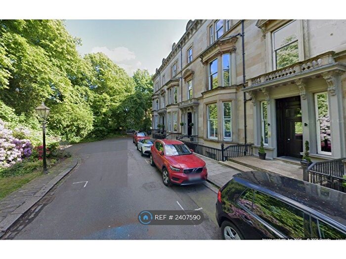 3 Bedroom Flat To Rent In Belhaven Terrace West, Glasgow, G12