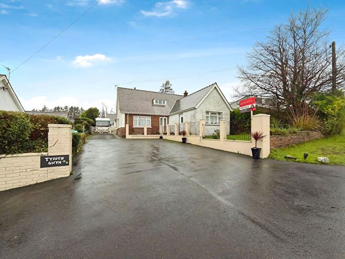5 Bedroom Bungalow For Sale In Tyddyn Gwyn, Rhydargaeau Road, Carmarthen, SA32