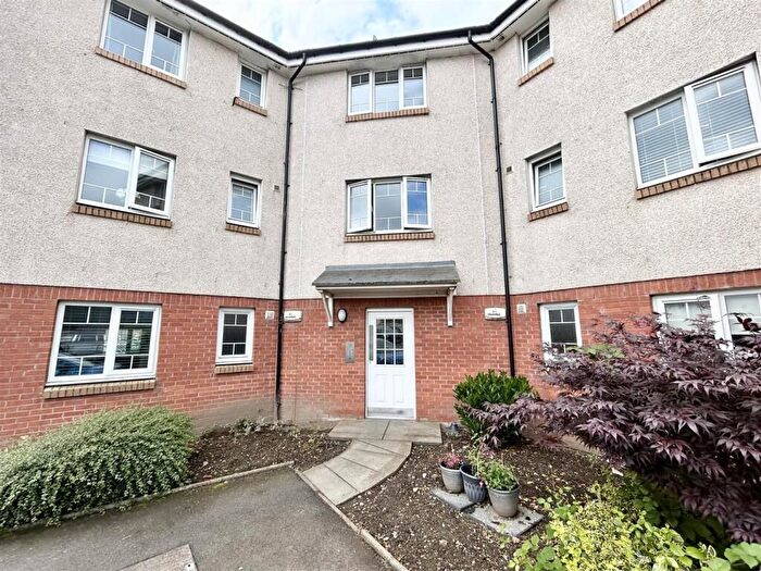 2 Bedroom Flat To Rent In Farm Wynd, Lenzie, Glasgow, G66